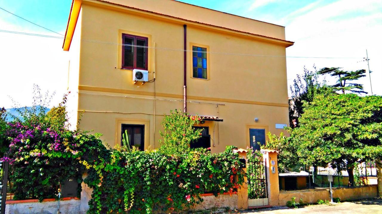 Готель Mondello Sicily House Екстер'єр фото